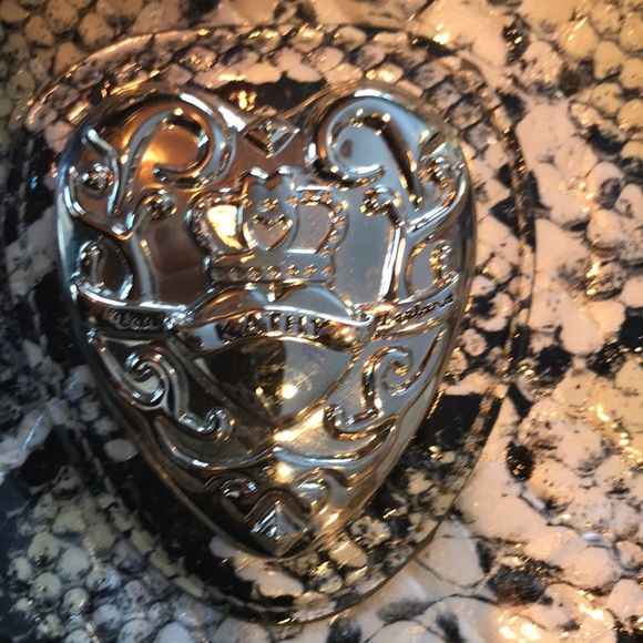 Kathy Von Zeeland Vegan Overnight Bag - Picture 2 of 8